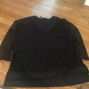 Kay Celine vneck top